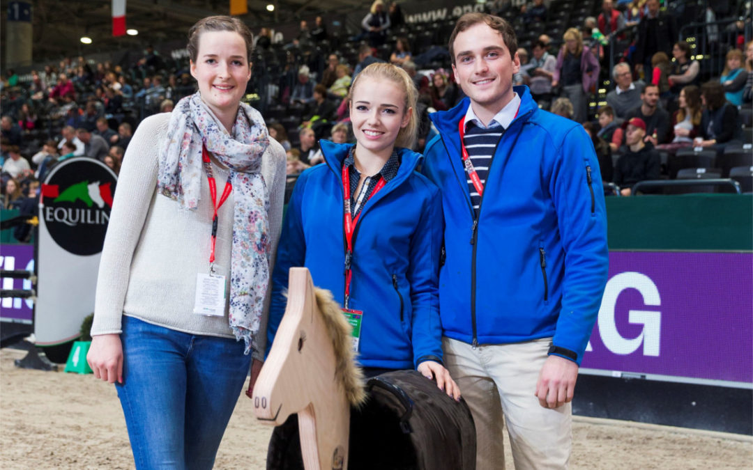 Holzpferde- und Scheck-Übergabe bei der PARTNER PFERD 2018 in Leipzig