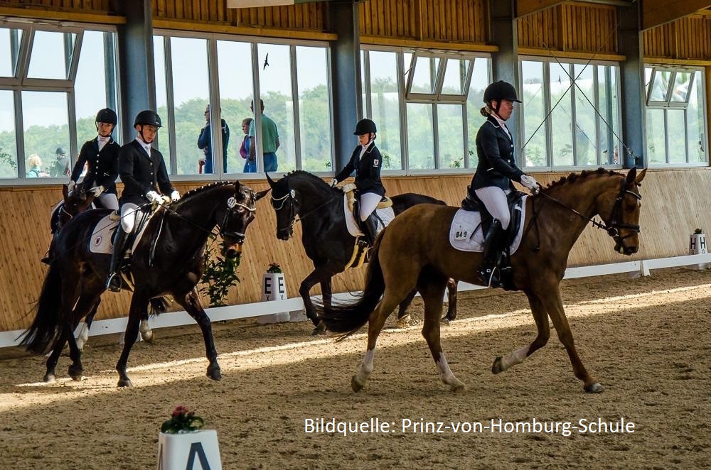 Prinz-von-Homburg-Schule - Bundesvierkampf 2018 - Leo-Alexander Weiffenbach, Laura Taebling, Malin Hellwig und Clara Gaebert (I)