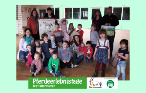 PfuKeV-Pferdeerlebnistag und Holzpferdeübergabe - Reitverein Börde Lamstedt und Kindergarten Nordahn