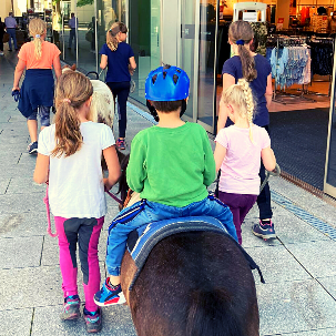 Sommerspaß mit dem Ponyhof Lutz in Legau - Pferde für unsere Kinder (3) Sommerspaß mit dem Ponyhof Lutz in Legau - Pferde für unsere Kinder